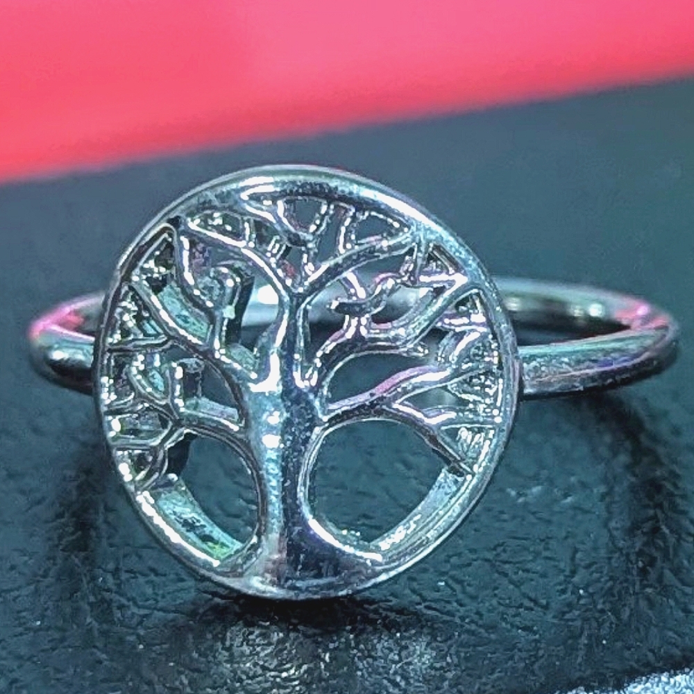 Silver Hallow Tree Of Life Ring 0.7" - Picture 2 of 6